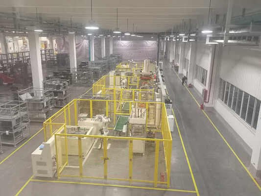 Mikrodalga fırını ve fırın gövdesi üretim hatlarının fabrika doğrudan satışı. Paslanmaz çelik iç gövde otomatik tamamen otomatik kaynak üretim hattı. Yüksek hızlı kaynak.
