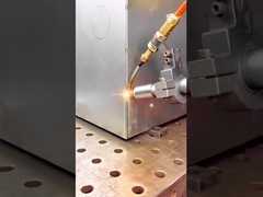 Endüstriyel Robot Kolu Otomatik CNC Fiber Lazer Kaynak Makinesi Ekipmanı 1000W 2000W 3000W